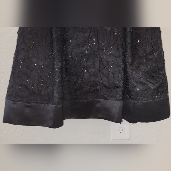 Calvin Klein Elegant BLACK Lace/Sequined Fit & Flare Cocktail Dress,...Size 12 - Picture 6 of 6
